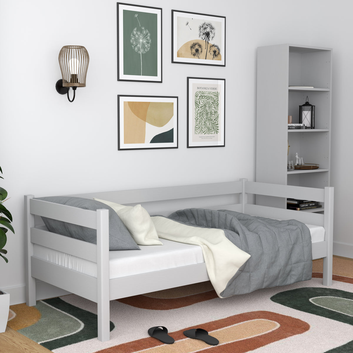 Sofa-lit gris dans la chambre d'enfant – décoration scandinave, en bois