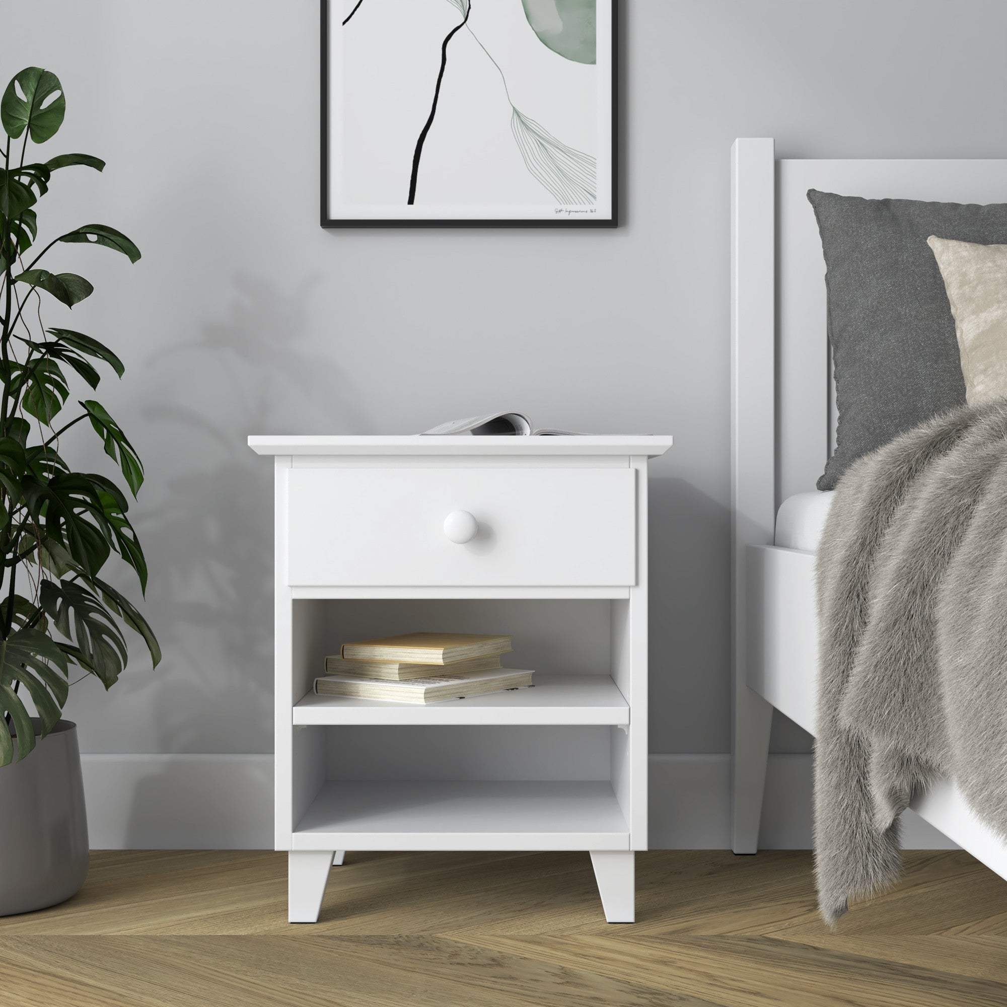 Table de chevet N02 en bois blanc – tiroir ouvert, rangement près du lit