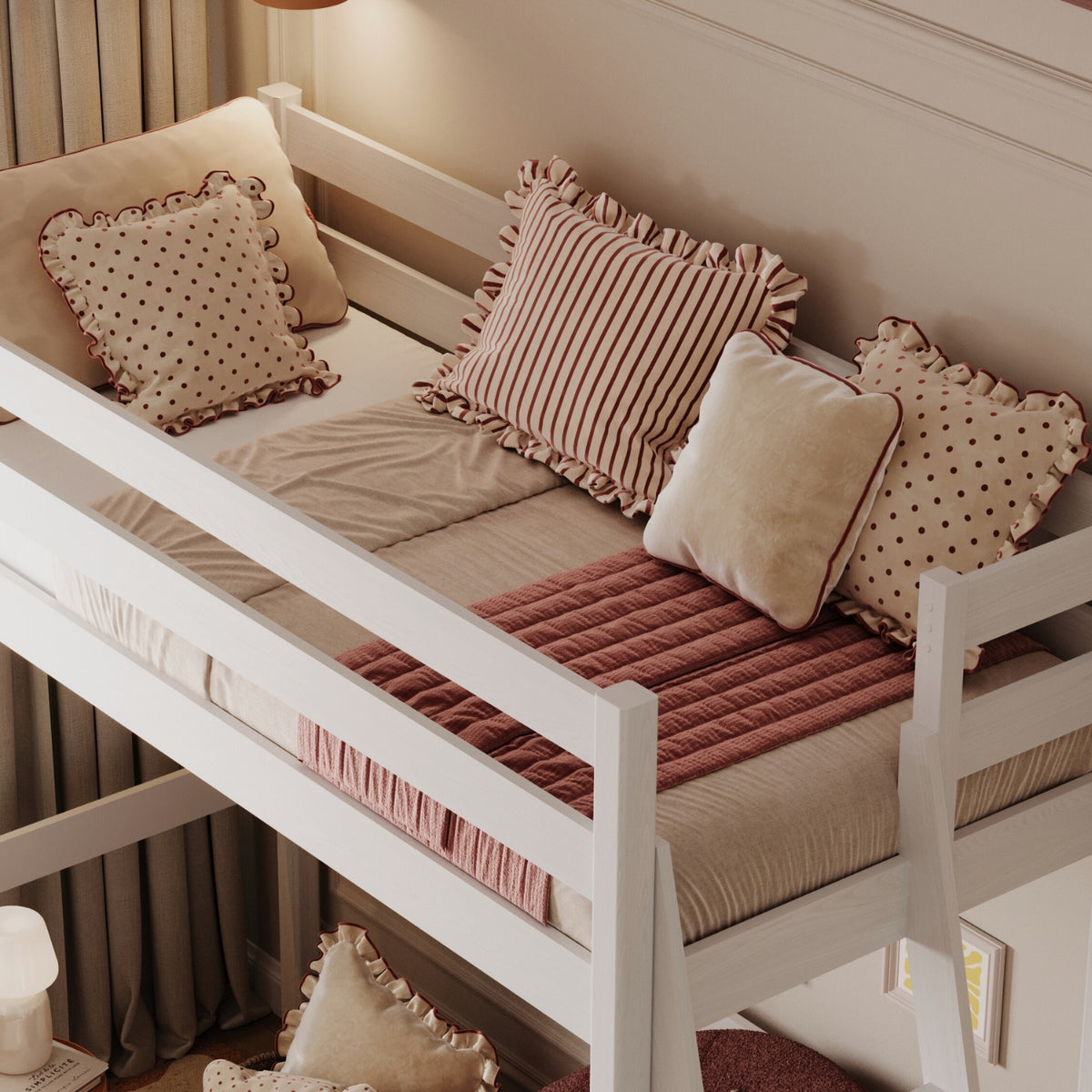 Lit mezzanine blanc dans la chambre d'enfant – décoration scandinave, en bois